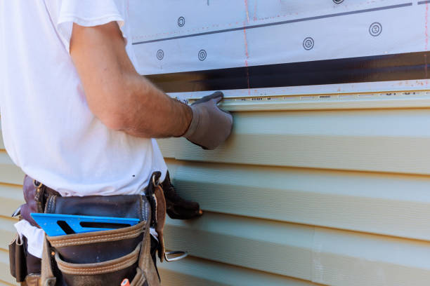 Trusted Emergency Siding Repair service in Wellington, FL - Creative Siding